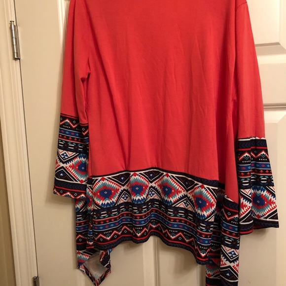 Pink cardigan. - Picture 3 of 6